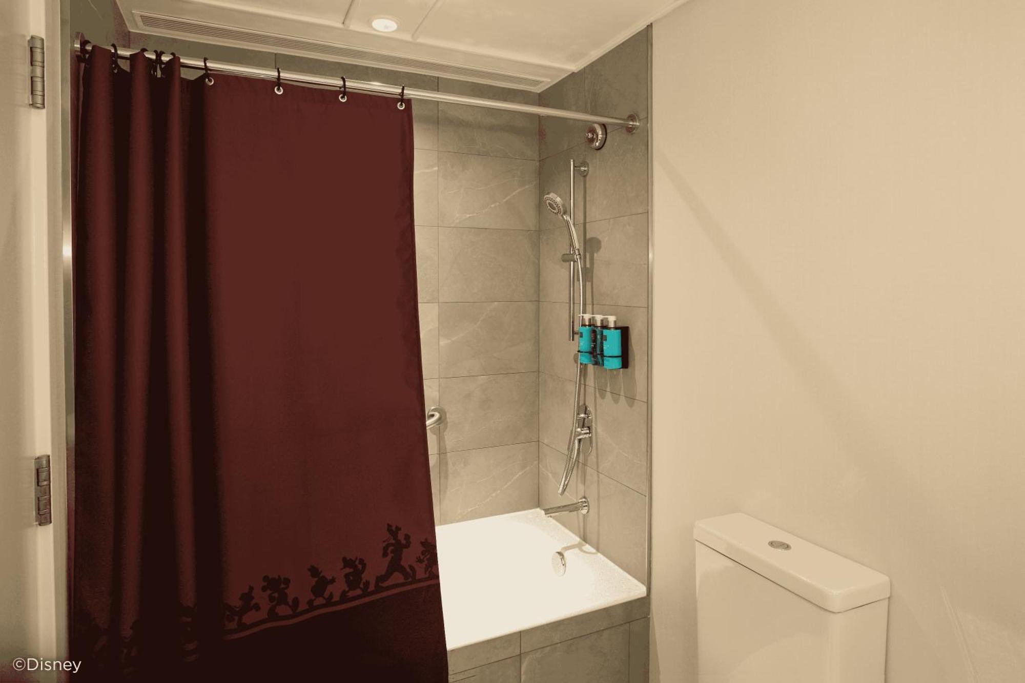 Disney'S Hollywood Hotel Hong Kong Bagian luar foto A shower curtain